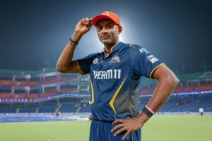 Gujarat Titans Crush Sunrisers Hyderabad by 82 Runs — Five in a Row and Top of the Table